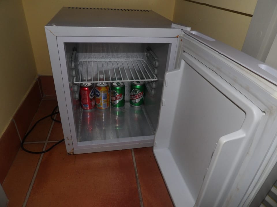Etwas sperlich gefüllte Minibar Royalton Hicacos Resort & Spa - Adults only