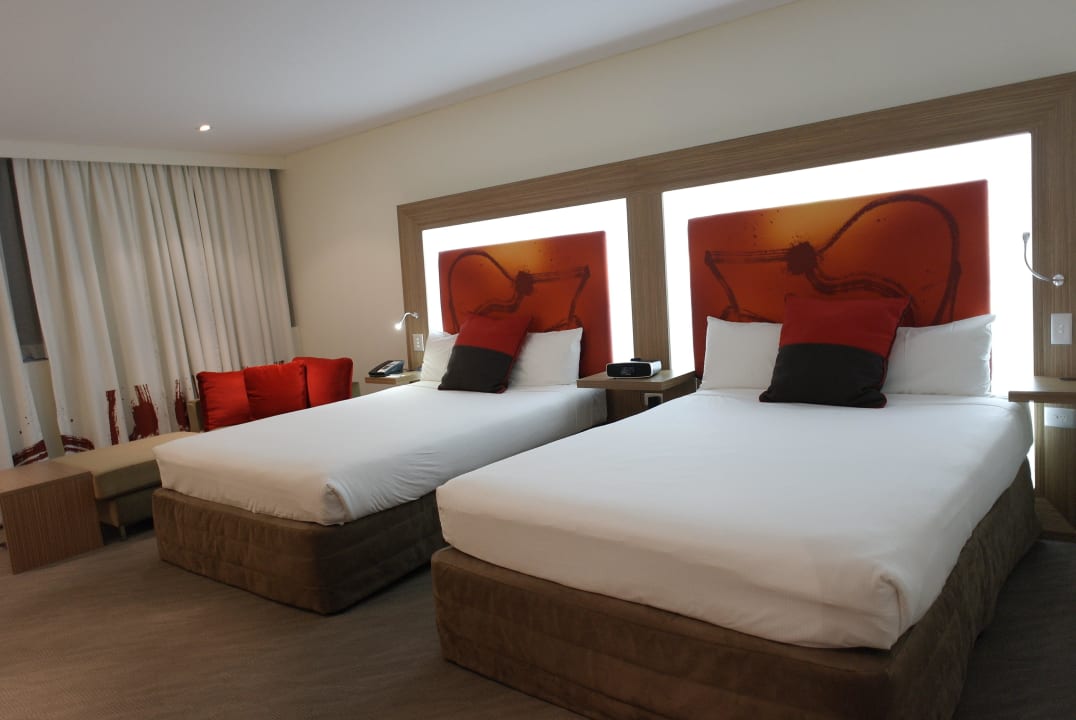 Twin Novotel Sydney Rooty Hill