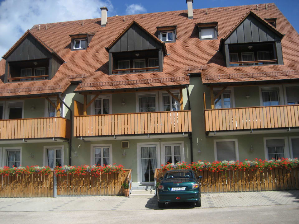 Rückwärtige Hotelansicht Hotel Engel Garni