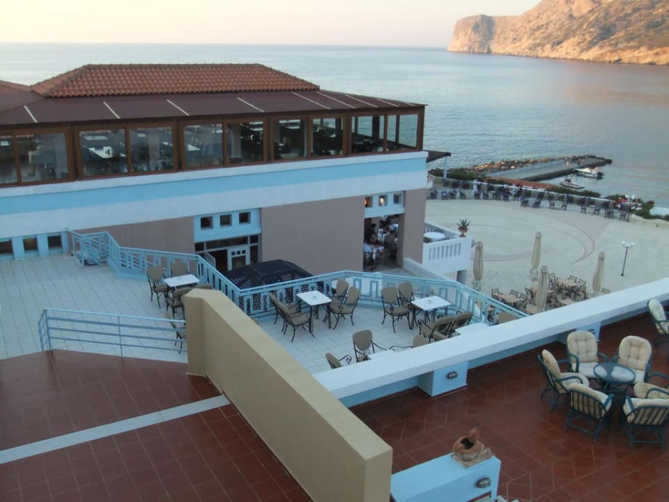 Terrasse der Cocktailbar und a`la Carte Restaurant Fodele Beach & Water Park Holiday Resort