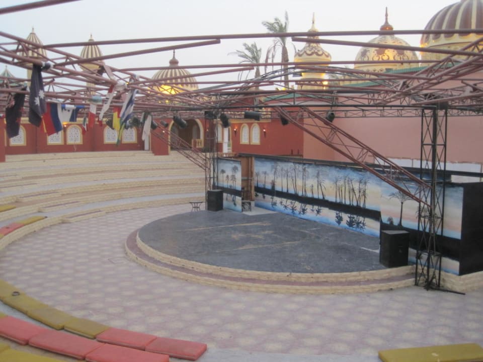 Theater Pickalbatros Alf Leila Wa Leila Resort - Neverland Hurghada