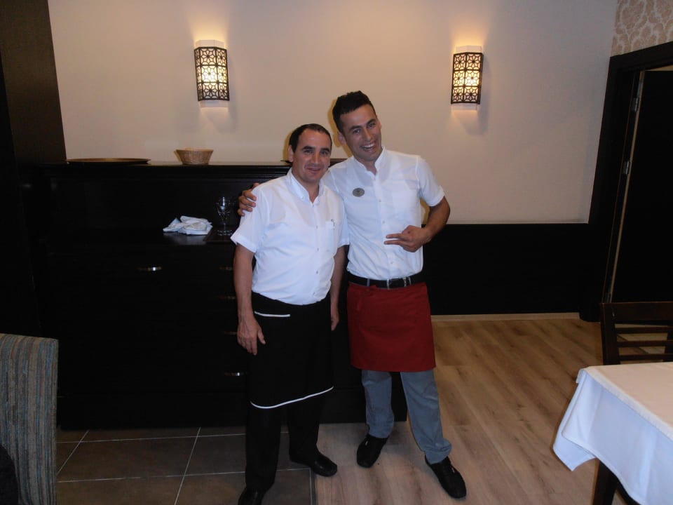 Tolle Kellner Serafehtin und Talip Solivia Hotel
