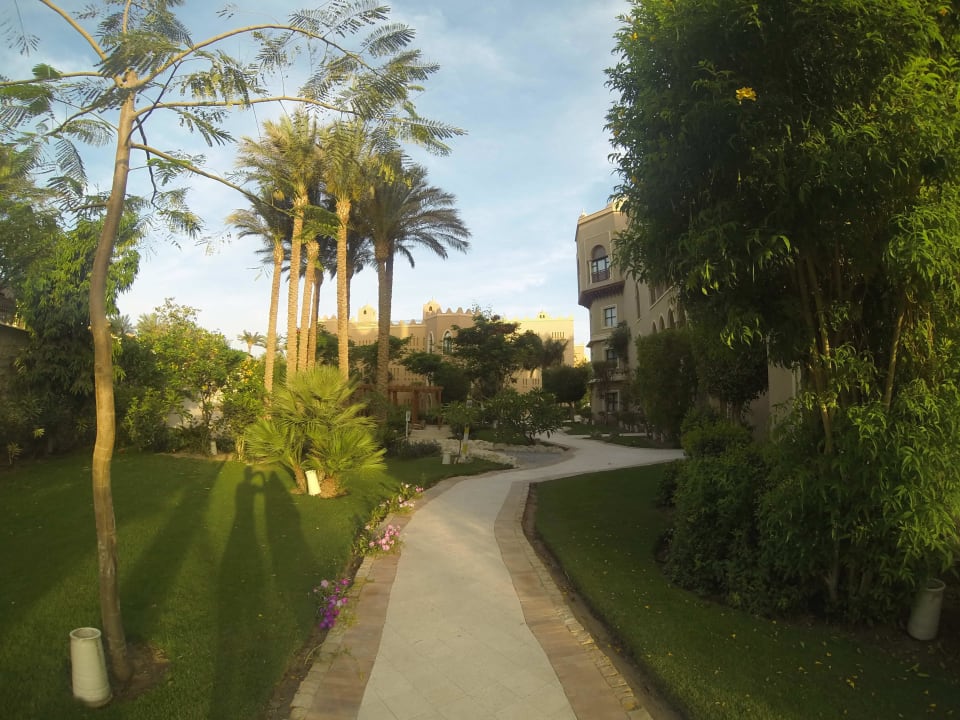 Weg zwischen den Apartments  Makadi Palace