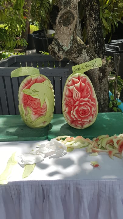 Melone Kuredu Island Resort & Spa