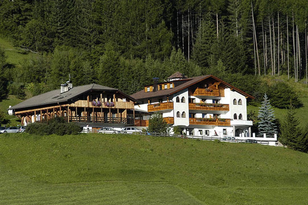Außenansicht Hotel Niblea Dolomites