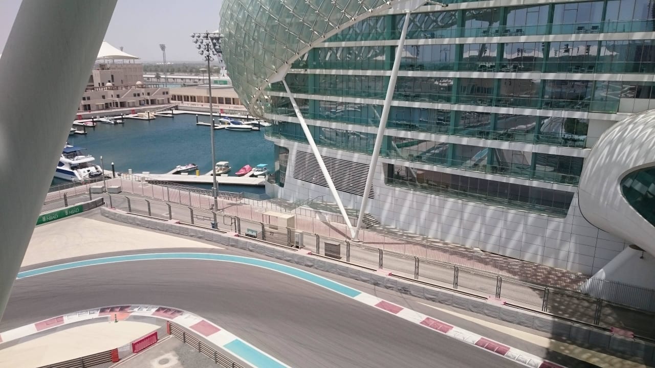 Von Balkon W Abu Dhabi - Yas Island