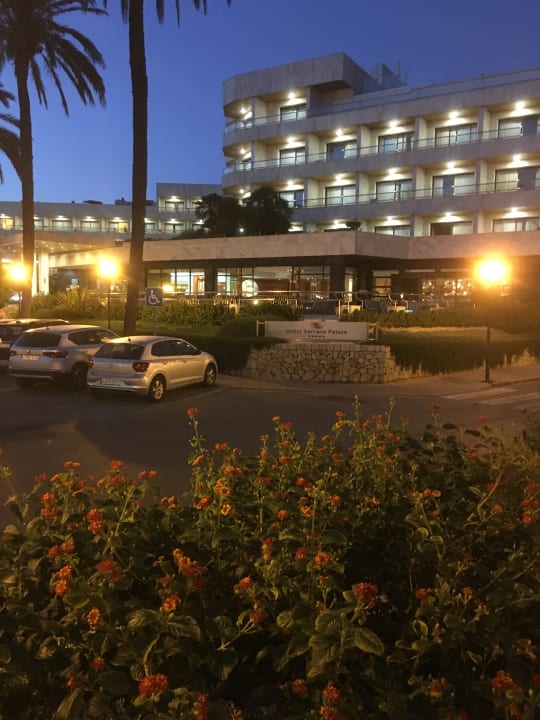 Außenansicht Hotel Serrano Palace