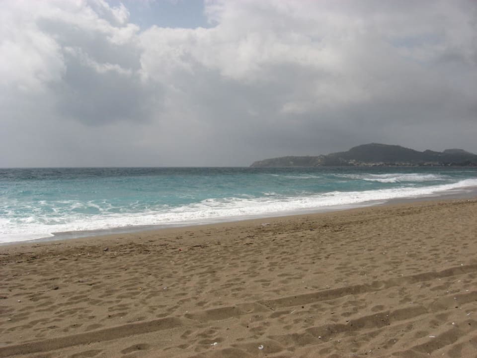 Strand in Richtung Faliraki Pegasos Deluxe Beach Hotel