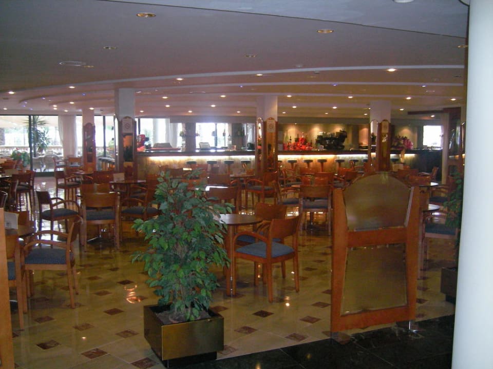 Die Bar im Hotel CM Castell de Mar
