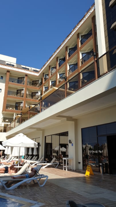 Pool Glamour Resort & Spa