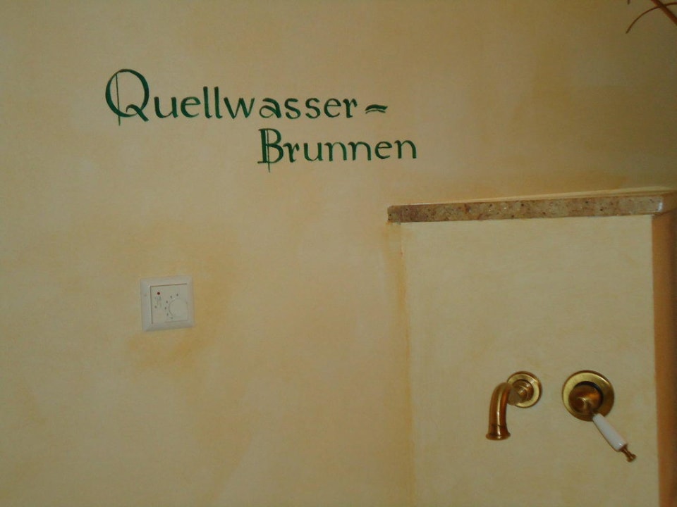 Quellwasser-Brunnen Hotel Sonne