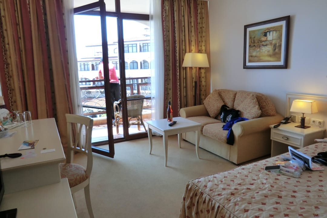 Alles wie erwartet Helena Sands