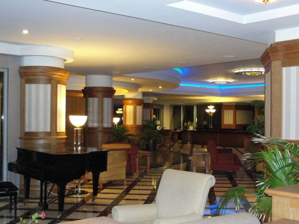 One part of looby Grand Kaptan