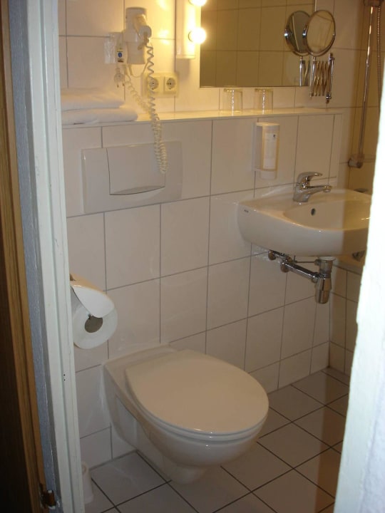Badezimmer Days Inn Leipzig City Centre