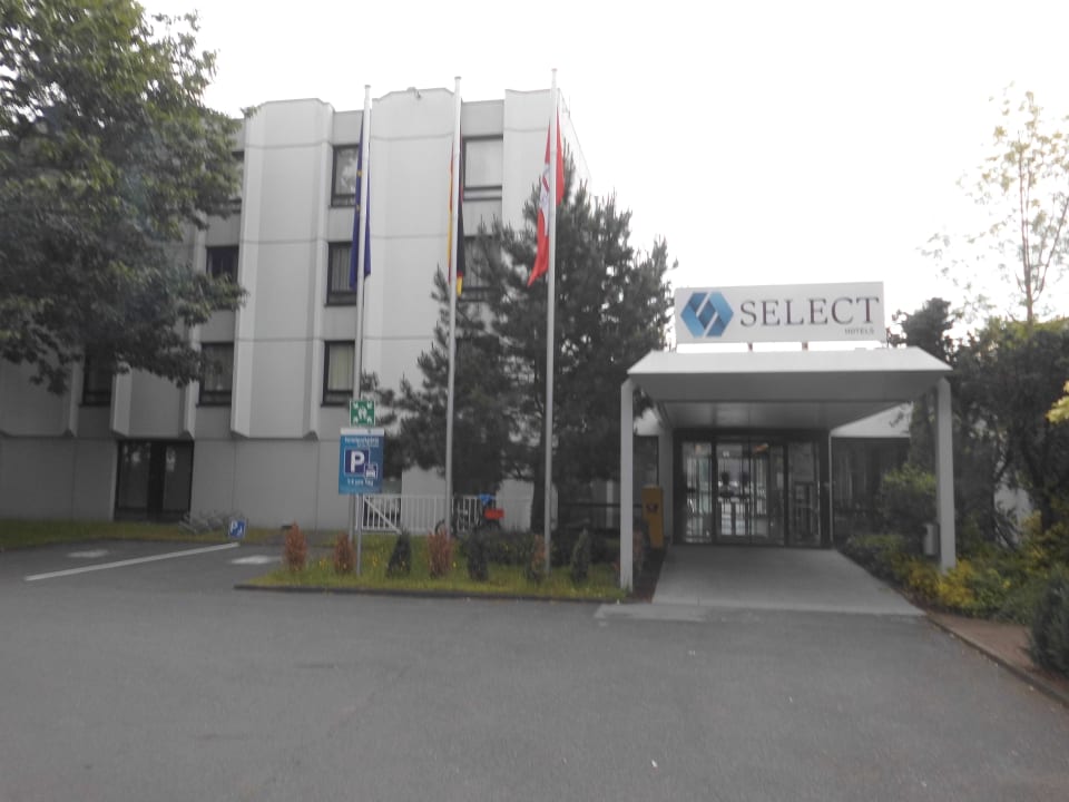 Außenansicht Select Hotel Hamburg Nord