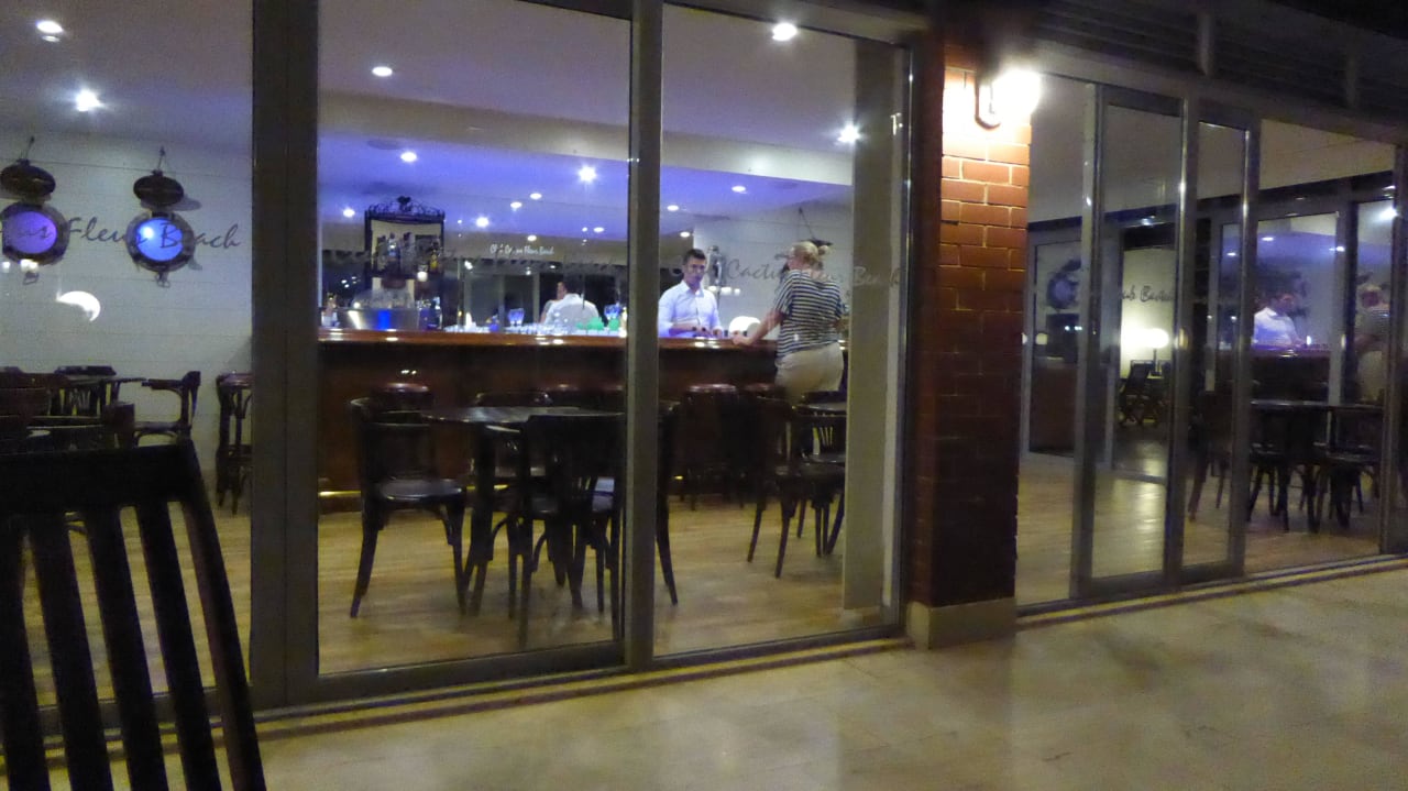 Jeden z barów Cactus Fleur Beach