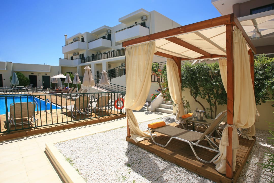 Gazebo Eurohotel Katrin Suites - Adults only
