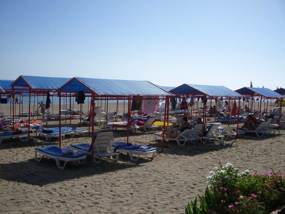 Strand Club Turtas Beach Hotel