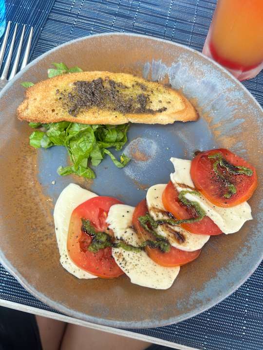 Gastro Crystals Beach Resort Belle Mare, a member of Radisson Individuals