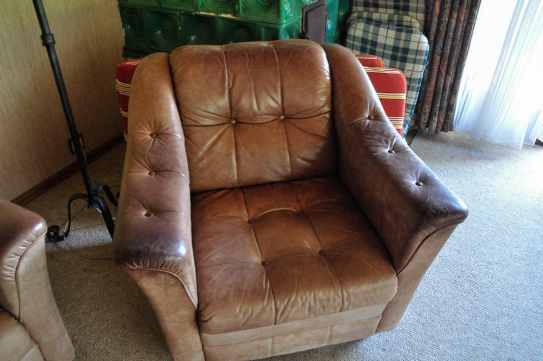 Speckiger Sessel  Ferienhotel Alber