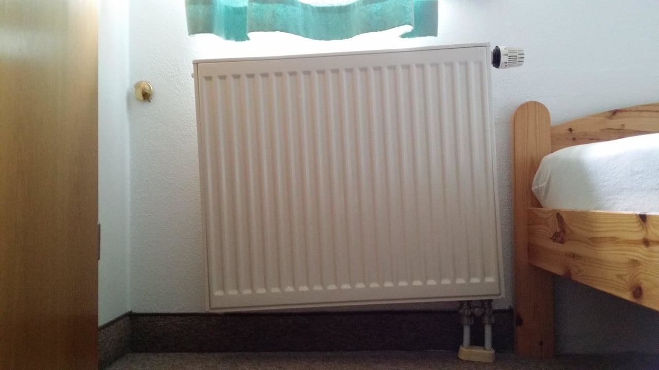 Heizkörper hängt schief Hotel Bayerischer Wald