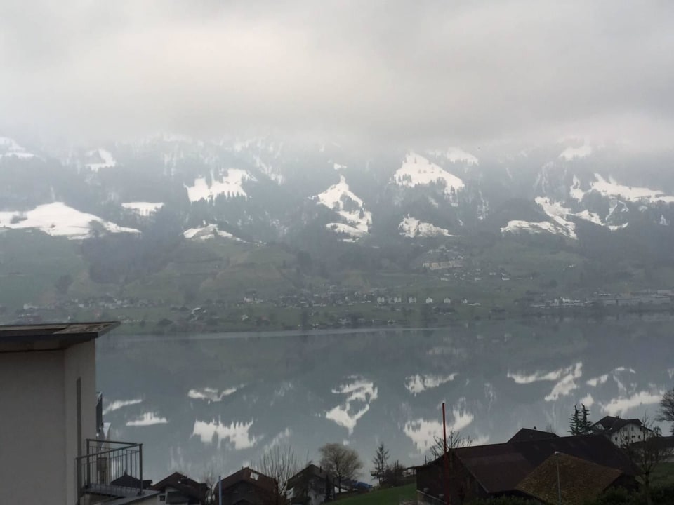 Blick am Morgen im März Seehotel Wilerbad