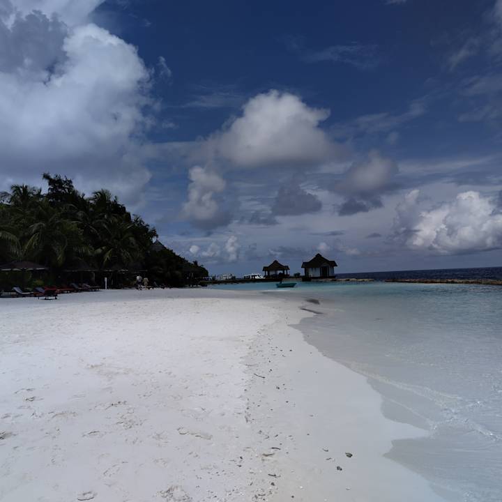 Strand Ellaidhoo Maldives by Cinnamon