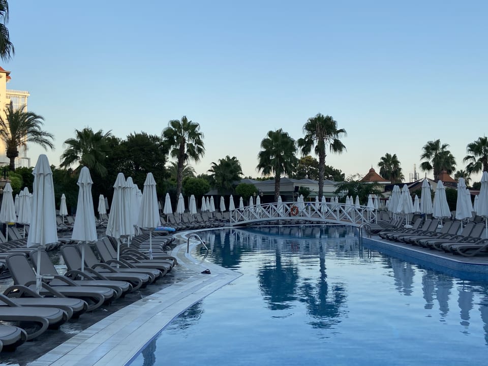 Pool Side Mare Resort & Spa