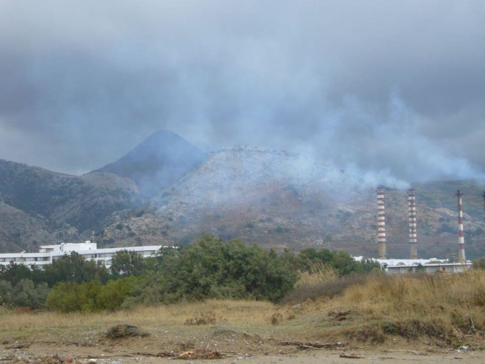 "Etwas" Mölm über dem Hotel Apollonia Beach Resort & Spa