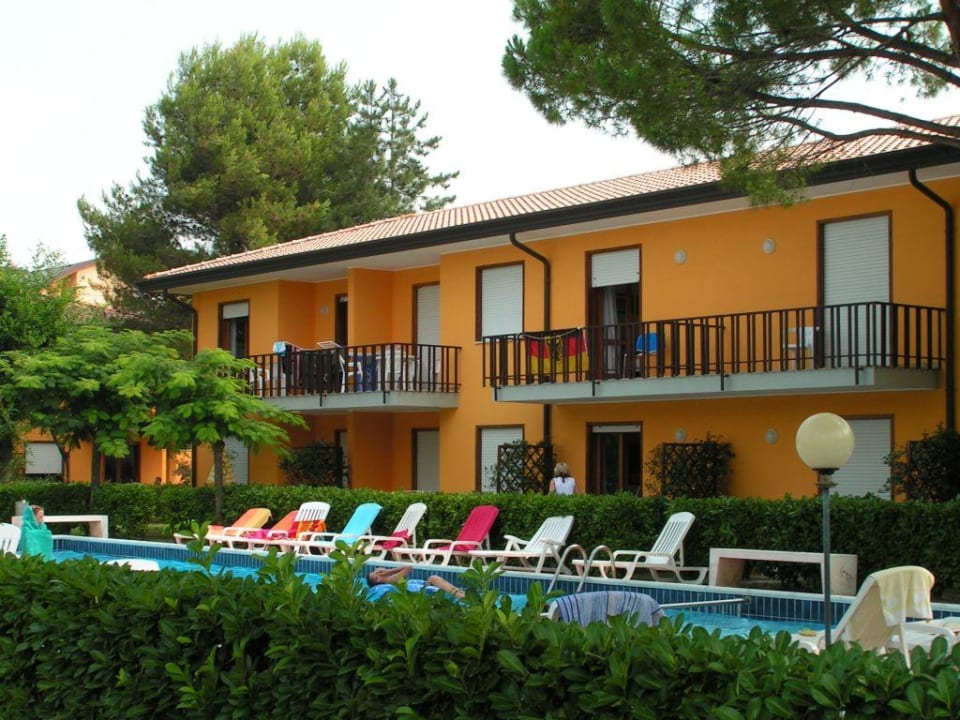 Mittlerer Gebäudeteil Hotel Dei Gelsomini Villaggio