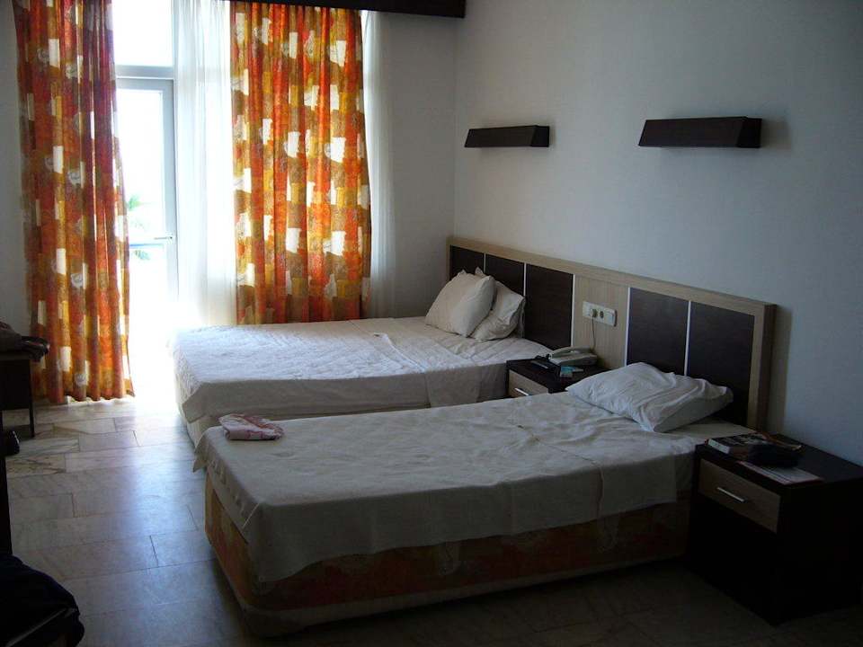 Zimmer Semt Luna Beach Hotel