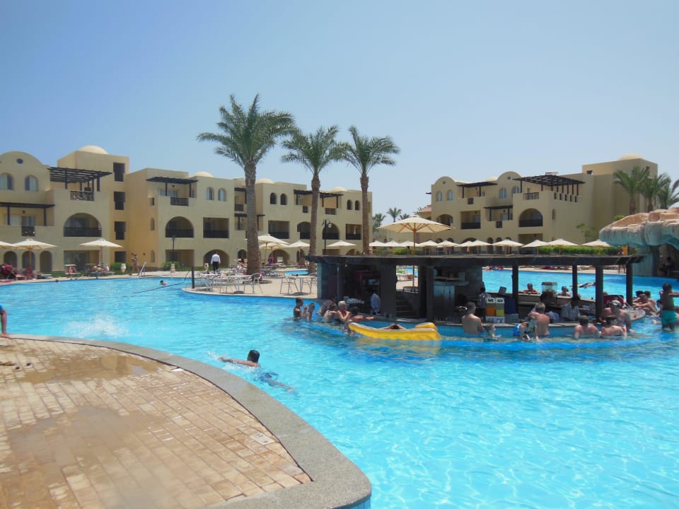 Бассейн Гардена Stella Beach Resort & Spa Makadi Bay