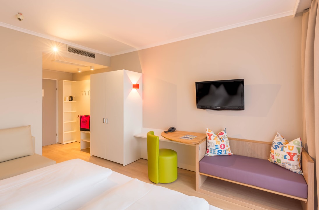 Doppelzimmer All In Red Thermenhotel