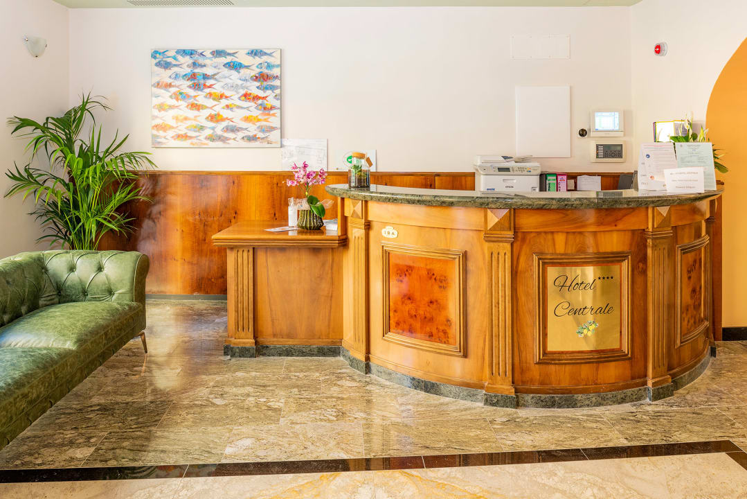 Lobby Hotel Centrale Garda