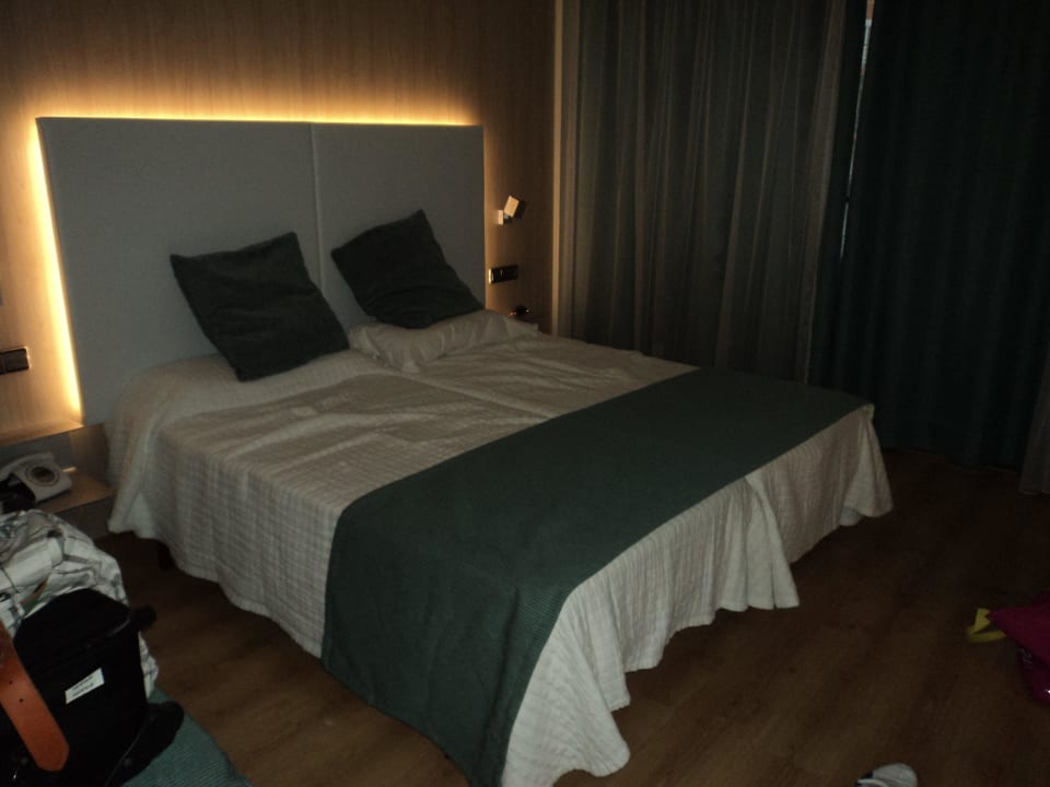 Am Abend mit LED Beleuchtung NYX Hotel Ibiza - adults only