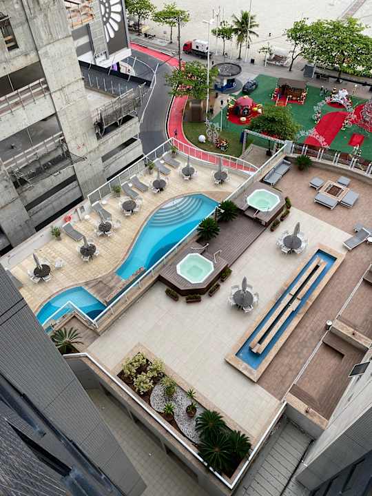 Pool Hotel Mercure Camboriu