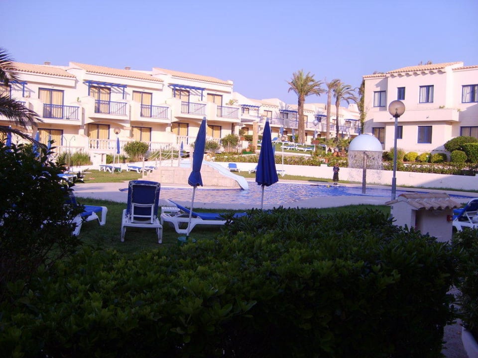 Blick von unserer Terrasse zum Babypool Parque Nereida Suites Hotel