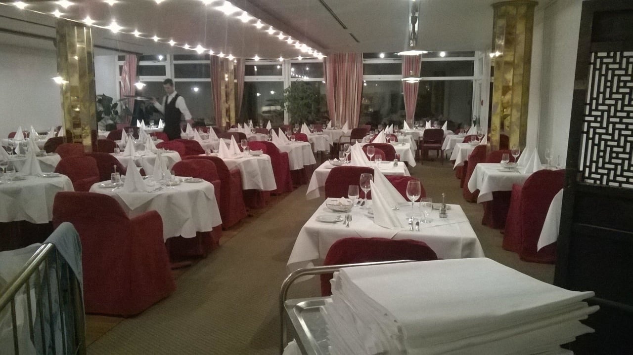 Für den ersten Abend wird eingedeckt Fini-Resort Badenweiler