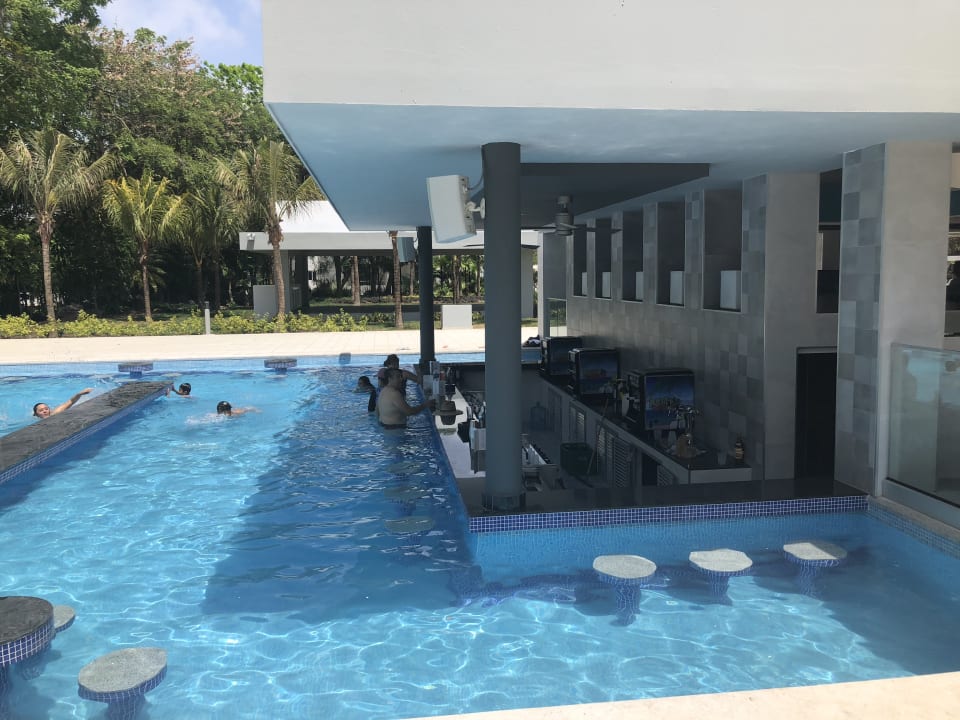 Pool Hotel Riu Tequila