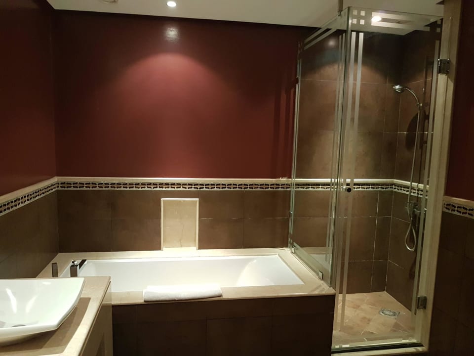 Bad Kenzi Menara Palace