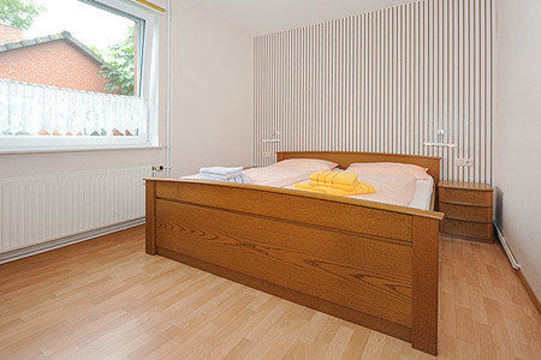 Schlafzimmer 2, Wohnung "unten" Haus Pamir