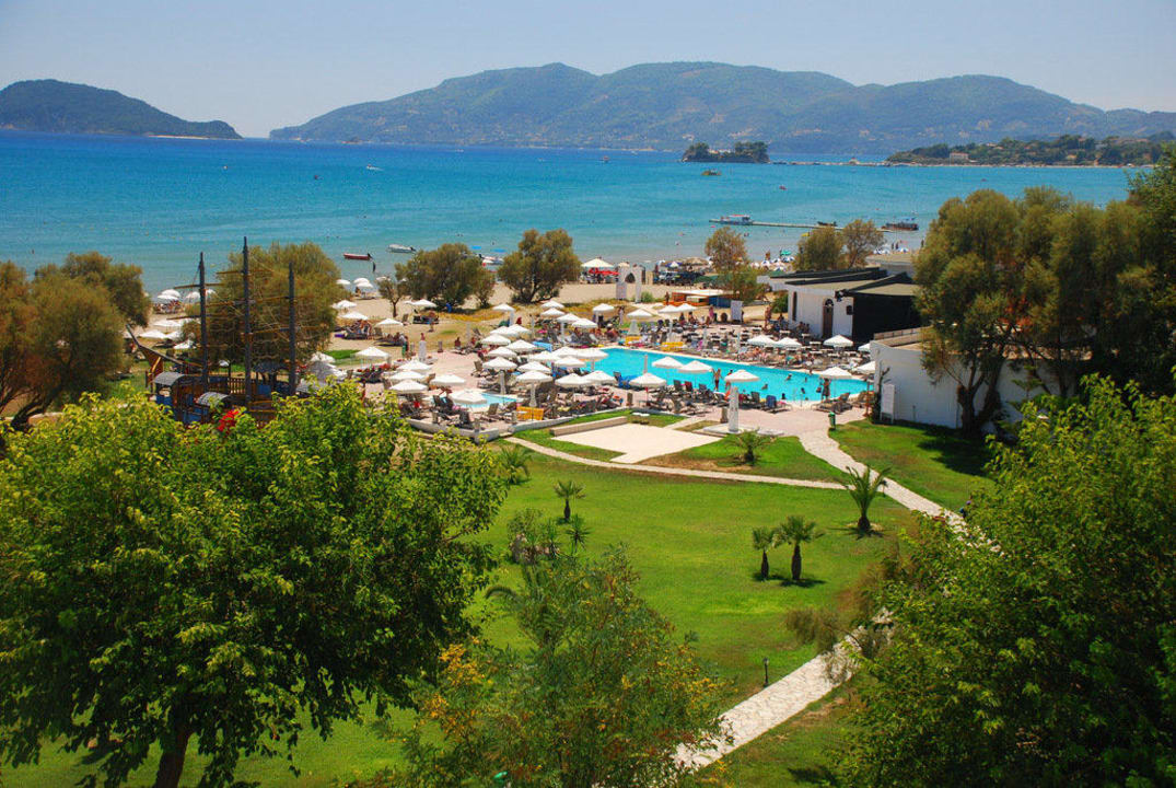 Ogród i basen Domes Aulūs Zante, Autograph Collection