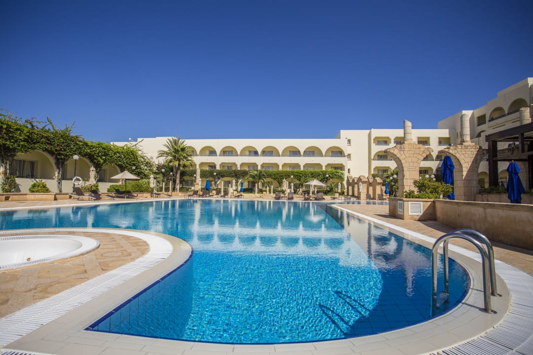 Pool Golden Tulip Hotel Carthage Tunis