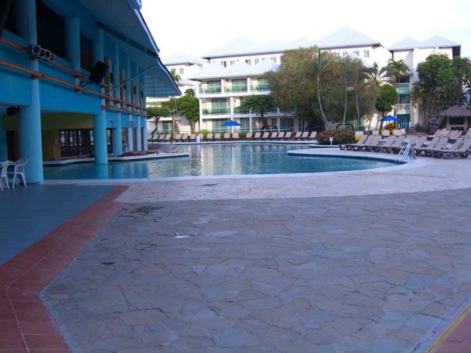 Poolbar Grand Paradise Playa Dorada