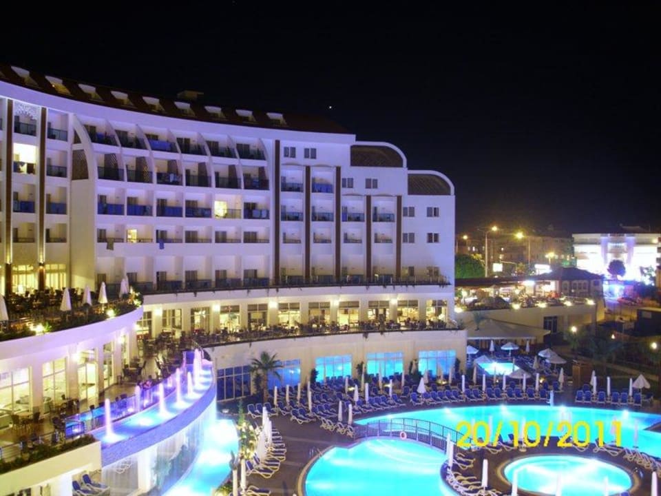 Pool in der Nacht Side Prenses Resort & Spa