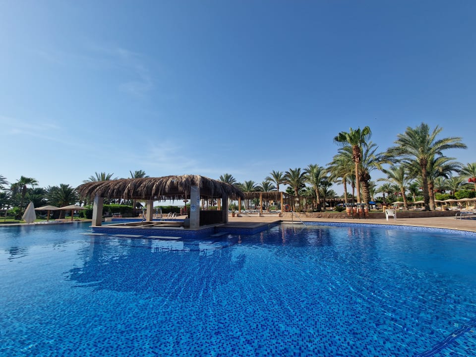 Pool Fort Arabesque Resort, Spa & Villas