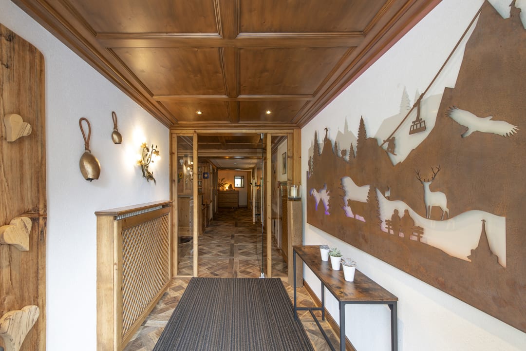 Lobby Hotel Alpenrose