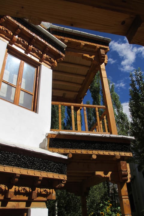 Schöner Balkon Hotel Lha-Ri-Sa Resorts