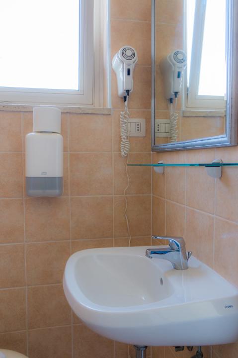 Zimmer Piccolo Hotel Terracina