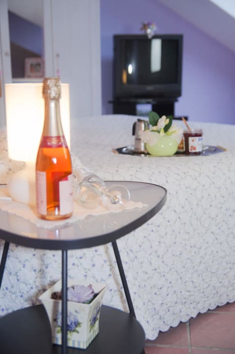 Tetto Lilla Bed & Breakfast Tetto Fiorito